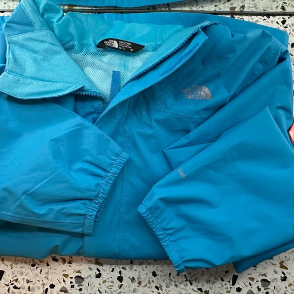 North Face Resolve Reflective Rain Jacket - Picture 3 of 4